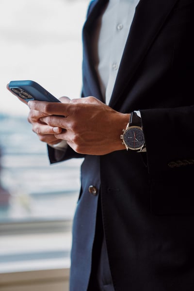 Risk-Off Sentiment Dominates a Volatile Week for Digital Assets