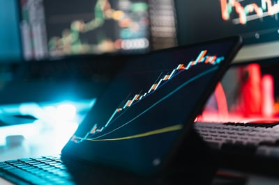 Bitcoin Reaches New High Amidst U.S. Dollar Decline